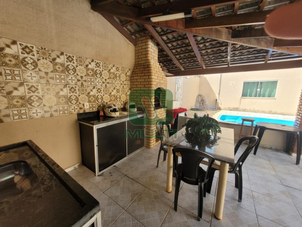 Casa à venda com 3 quartos, 185m² - Foto 9