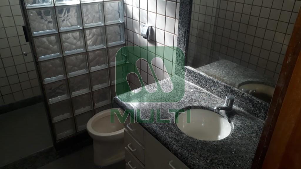 Casa à venda com 3 quartos, 190m² - Foto 4