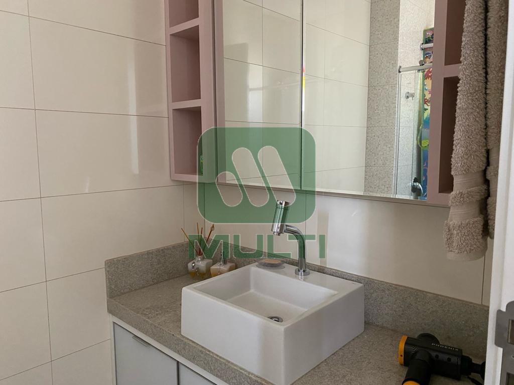 Apartamento à venda com 3 quartos, 197m² - Foto 14