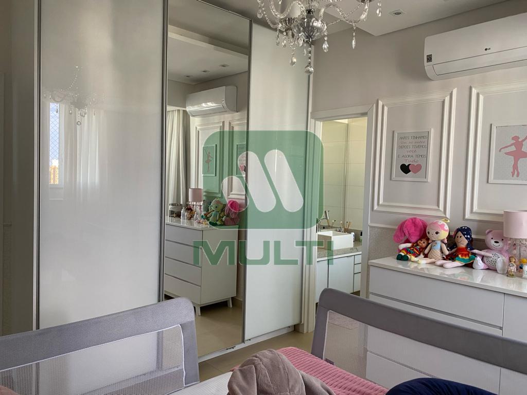 Apartamento à venda com 3 quartos, 197m² - Foto 15