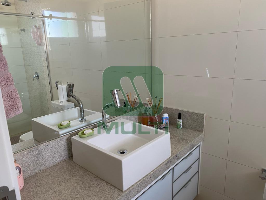 Apartamento à venda com 3 quartos, 197m² - Foto 24