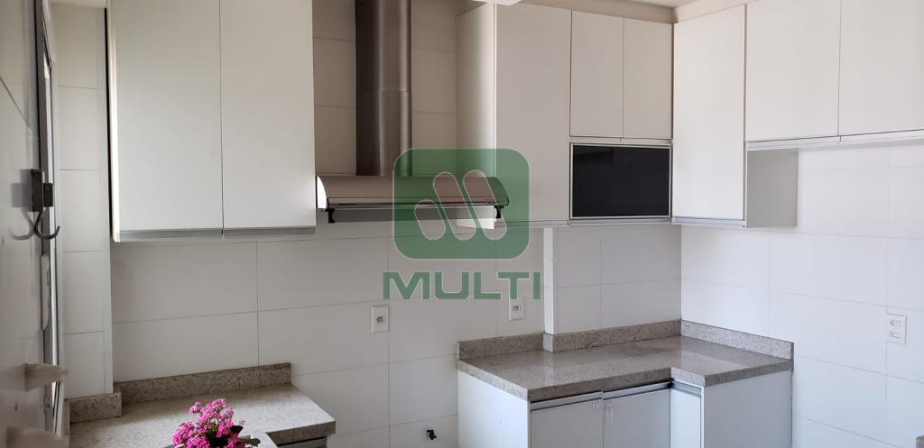 Apartamento à venda com 3 quartos, 110m² - Foto 8