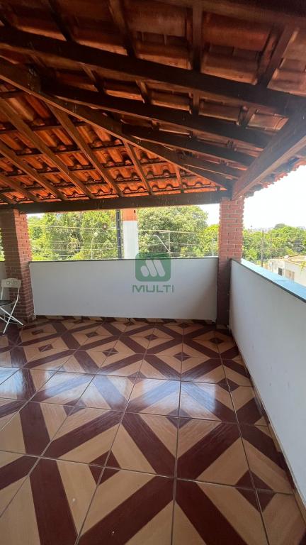 Casa à venda com 5 quartos, 200m² - Foto 18