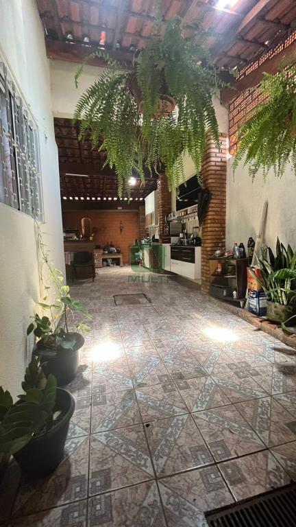 Casa à venda com 5 quartos, 200m² - Foto 31