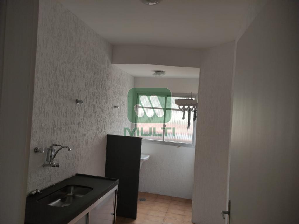 Apartamento à venda com 3 quartos, 61m² - Foto 4