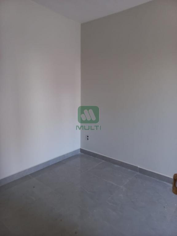 Apartamento à venda com 3 quartos, 76m² - Foto 4