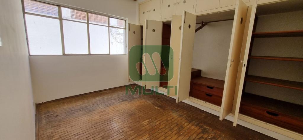 Apartamento à venda com 3 quartos, 83m² - Foto 1