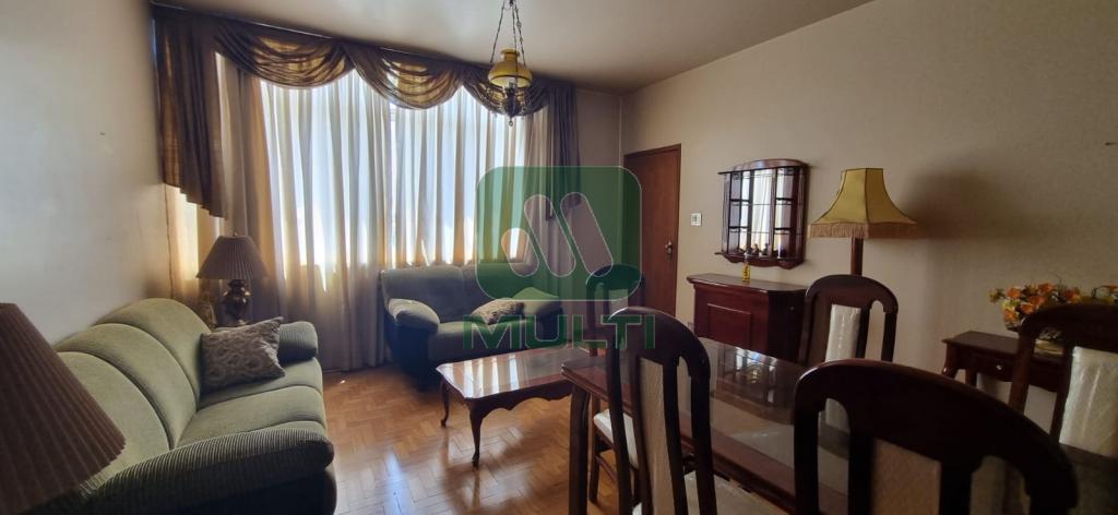 Apartamento à venda com 3 quartos, 135m² - Foto 1