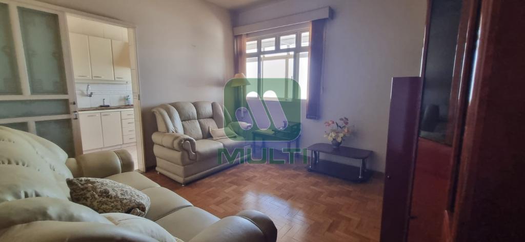 Apartamento à venda com 3 quartos, 135m² - Foto 3