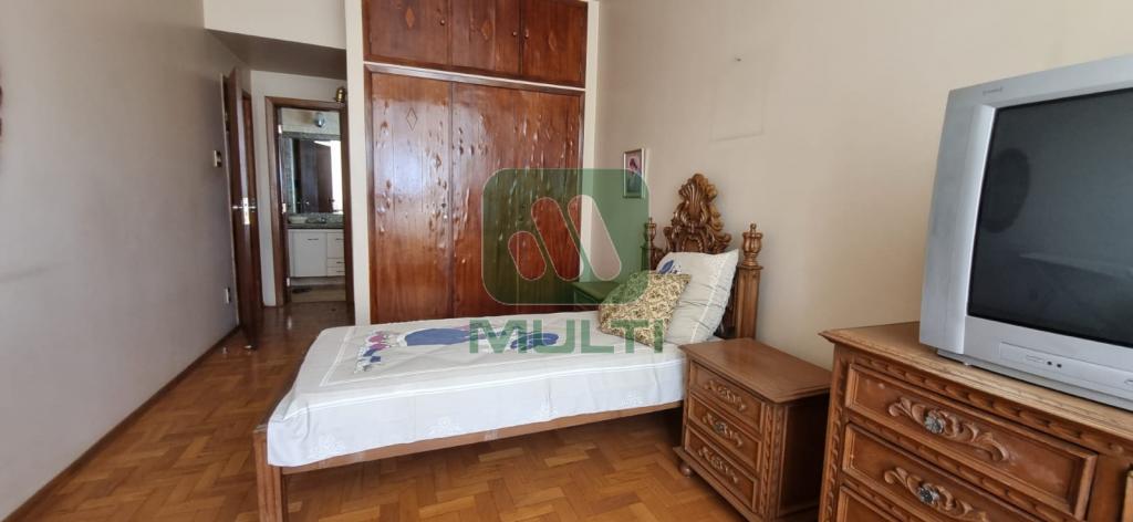 Apartamento à venda com 3 quartos, 135m² - Foto 10