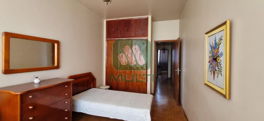 Apartamento à venda com 3 quartos, 135m² - Foto 12