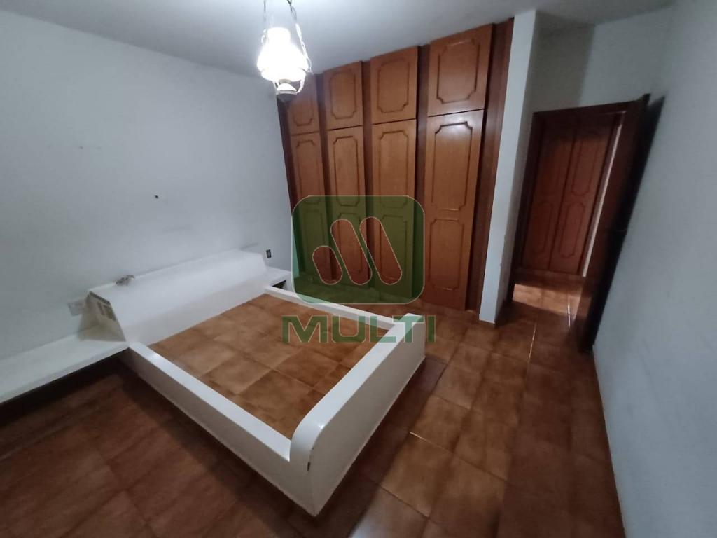 Casa à venda com 7 quartos, 400m² - Foto 6