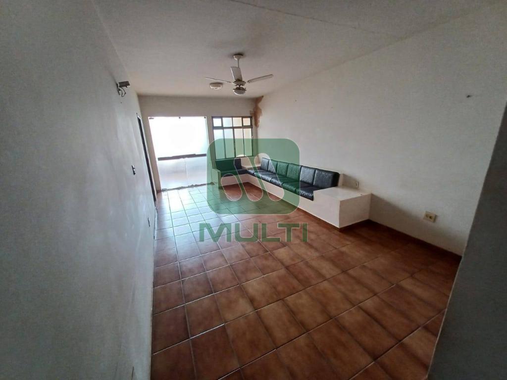 Casa à venda com 7 quartos, 400m² - Foto 9