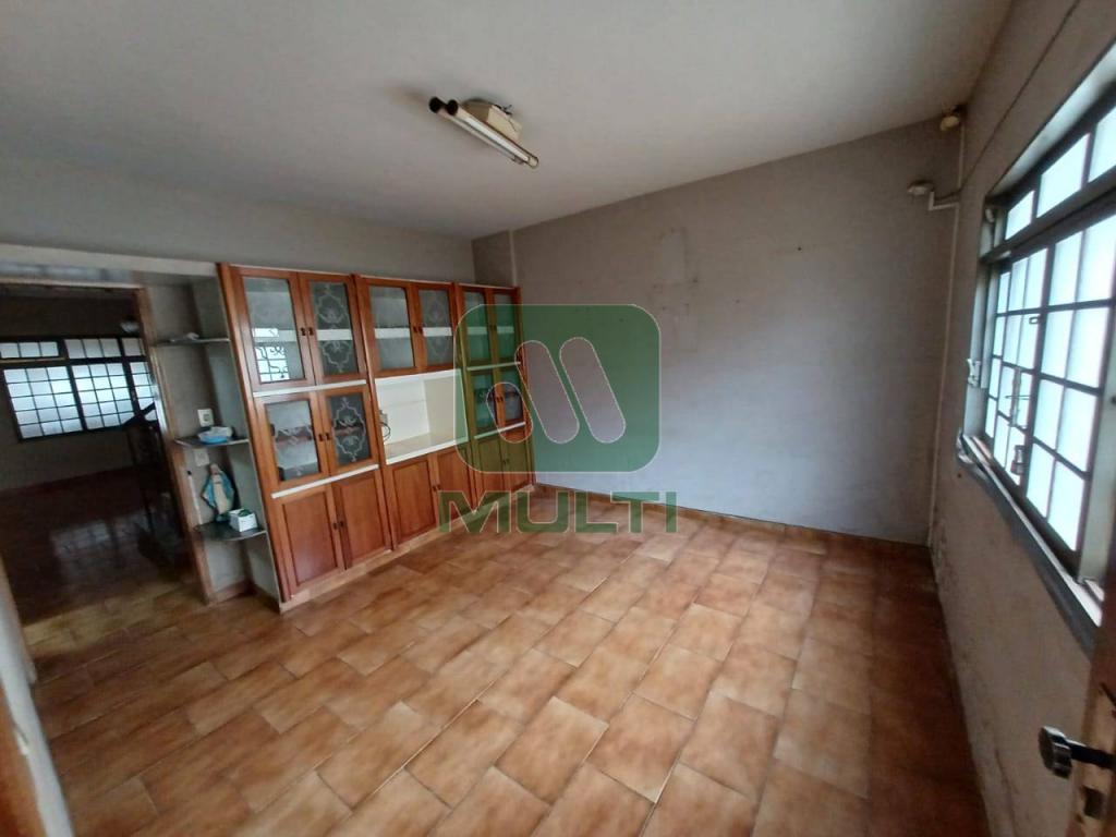 Casa à venda com 7 quartos, 400m² - Foto 13