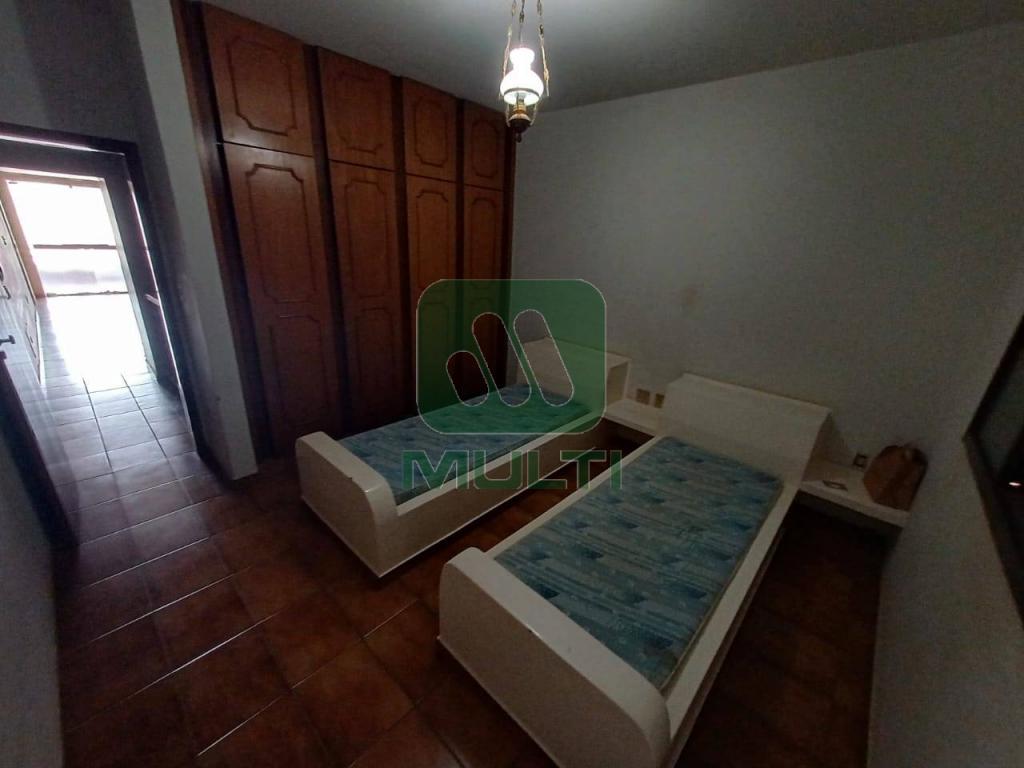 Casa à venda com 7 quartos, 400m² - Foto 14