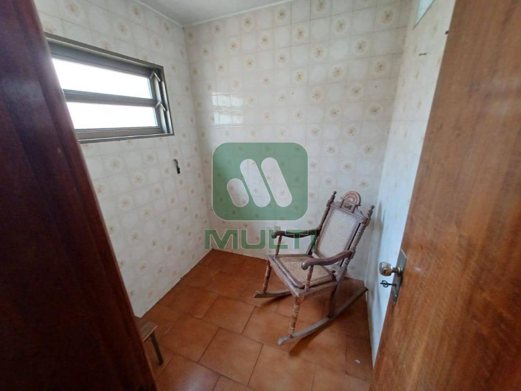 Casa à venda com 7 quartos, 400m² - Foto 15