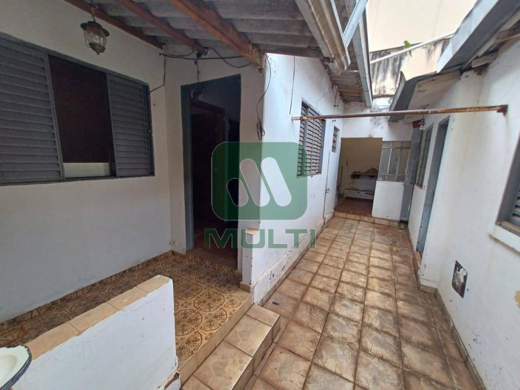 Casa à venda com 7 quartos, 400m² - Foto 17