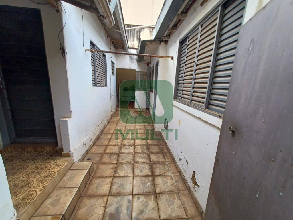 Casa à venda com 7 quartos, 400m² - Foto 21