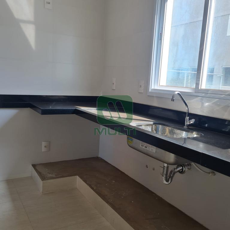 Apartamento à venda com 3 quartos, 107m² - Foto 5