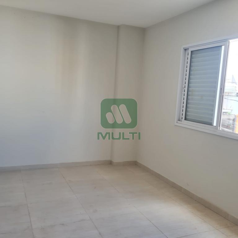 Apartamento à venda com 3 quartos, 107m² - Foto 8