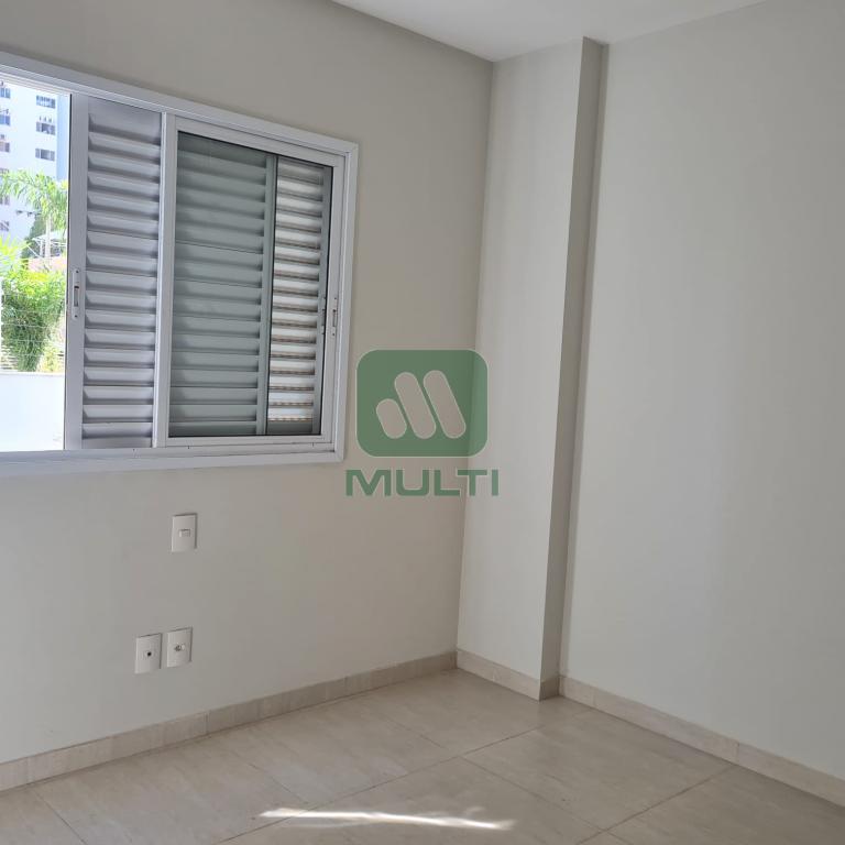 Apartamento à venda com 3 quartos, 107m² - Foto 9