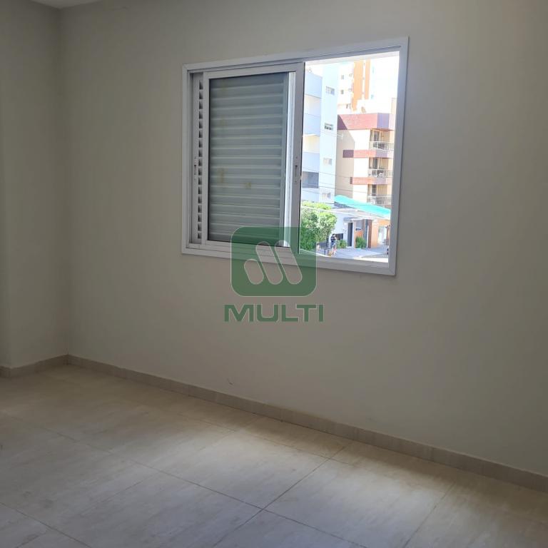 Apartamento à venda com 3 quartos, 107m² - Foto 13