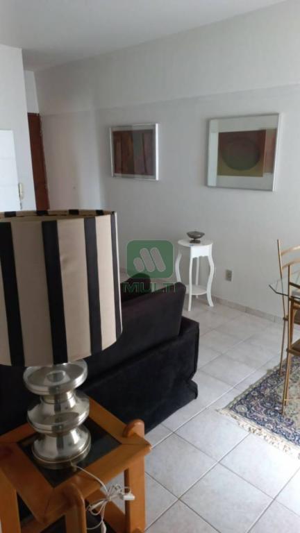 Apartamento à venda com 2 quartos, 63m² - Foto 1