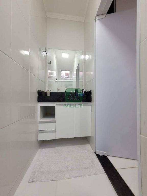 Casa à venda com 4 quartos, 260m² - Foto 10