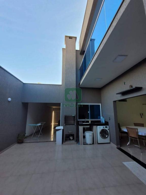 Casa à venda com 4 quartos, 260m² - Foto 16