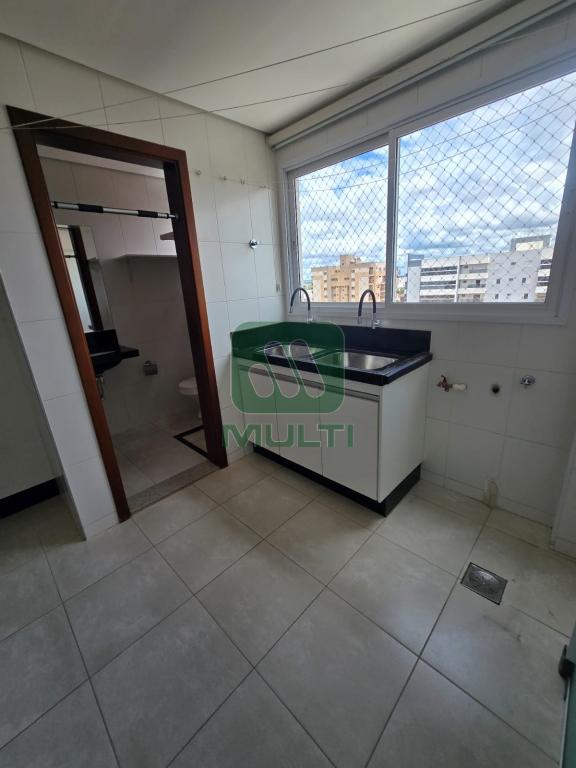 Apartamento à venda com 3 quartos, 185m² - Foto 13