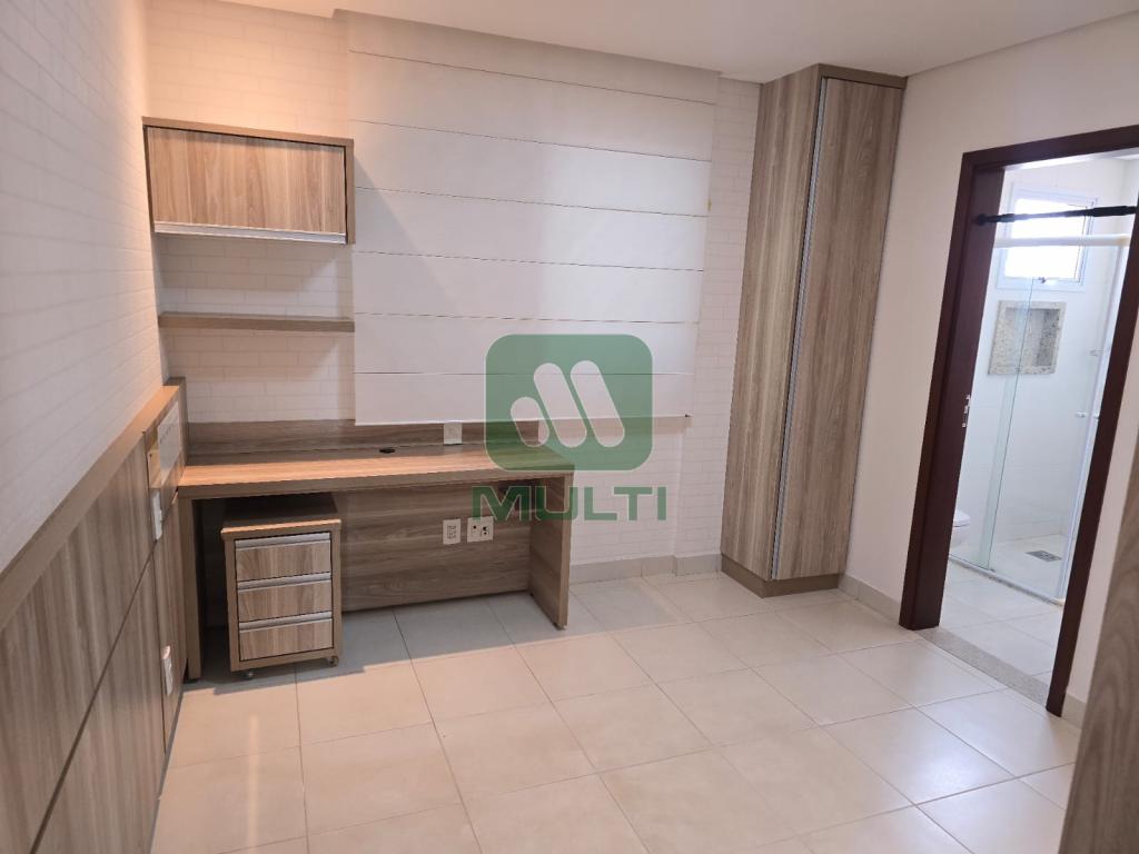 Apartamento à venda com 3 quartos, 185m² - Foto 32