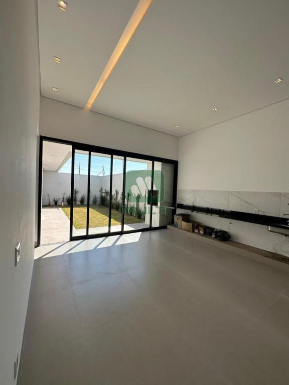 Casa à venda com 3 quartos, 150m² - Foto 4