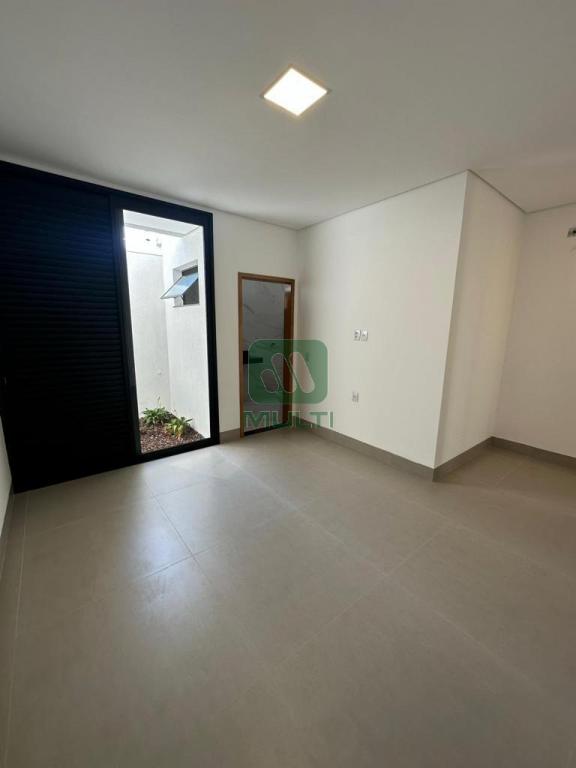 Casa à venda com 3 quartos, 150m² - Foto 8