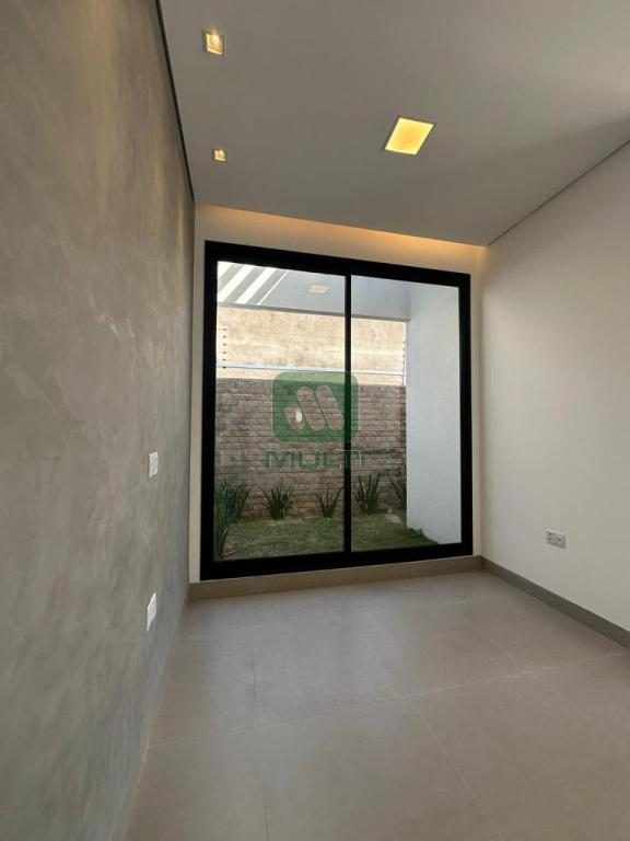 Casa à venda com 3 quartos, 150m² - Foto 12