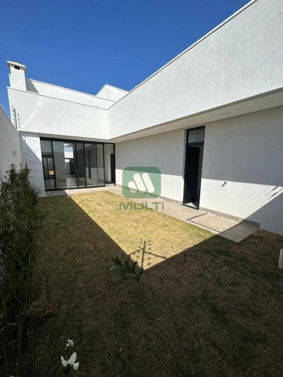 Casa à venda com 3 quartos, 150m² - Foto 16