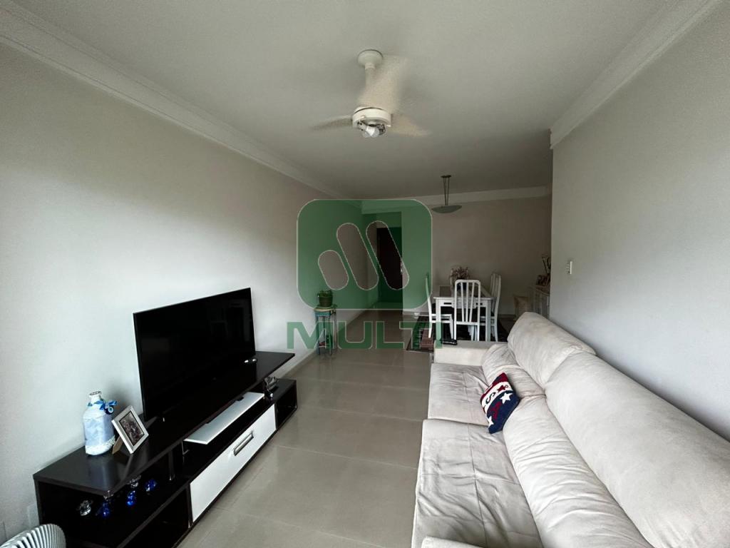 Apartamento à venda com 3 quartos, 97m² - Foto 1