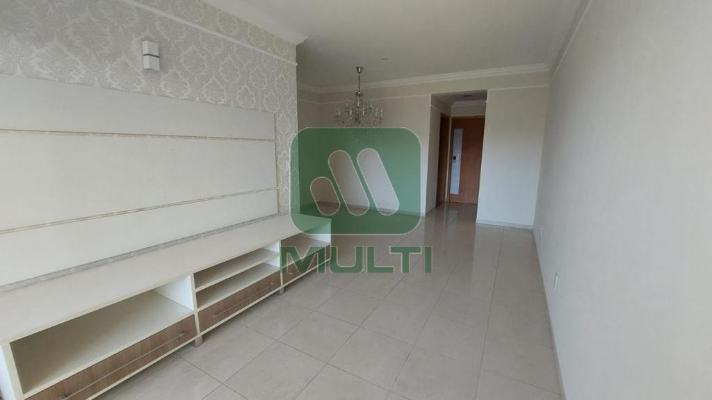 Apartamento à venda com 4 quartos, 136m² - Foto 2