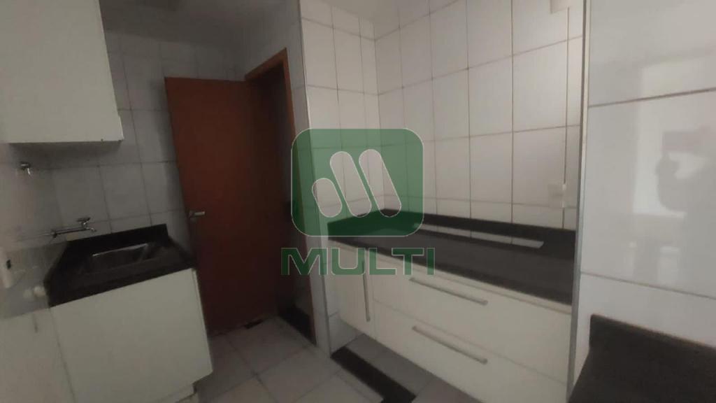 Apartamento à venda com 4 quartos, 136m² - Foto 6