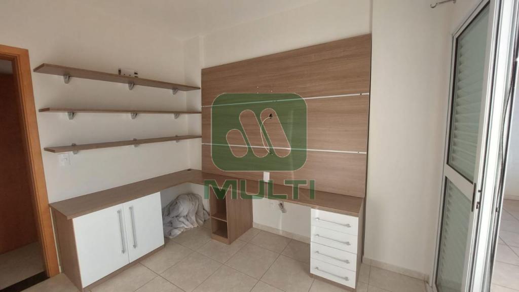 Apartamento à venda com 4 quartos, 136m² - Foto 9