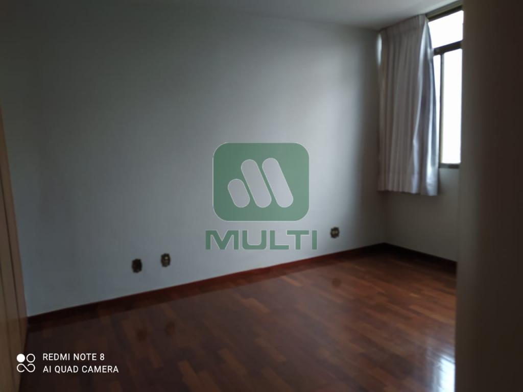 Apartamento à venda com 3 quartos, 200m² - Foto 7