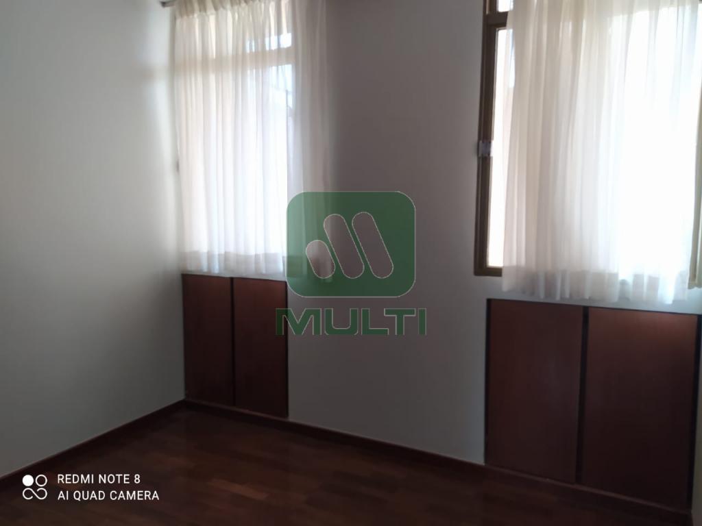 Apartamento à venda com 3 quartos, 200m² - Foto 9