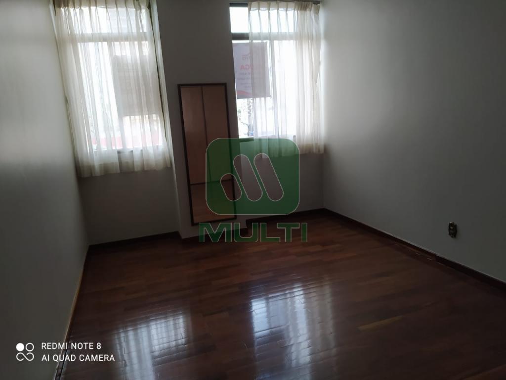 Apartamento à venda com 3 quartos, 200m² - Foto 12