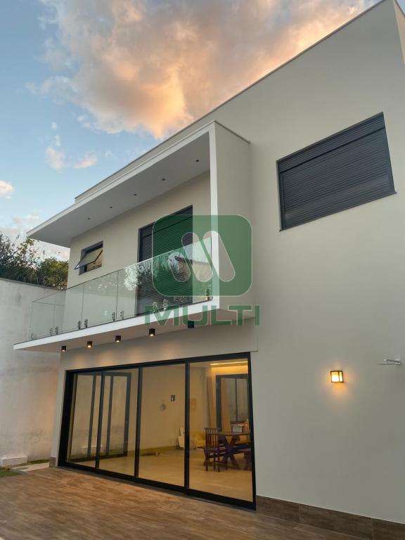 Casa à venda com 3 quartos, 298m² - Foto 5