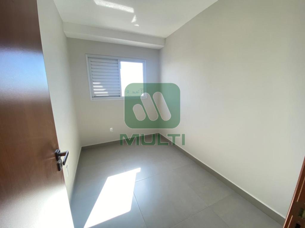 Apartamento à venda com 3 quartos, 73m² - Foto 3