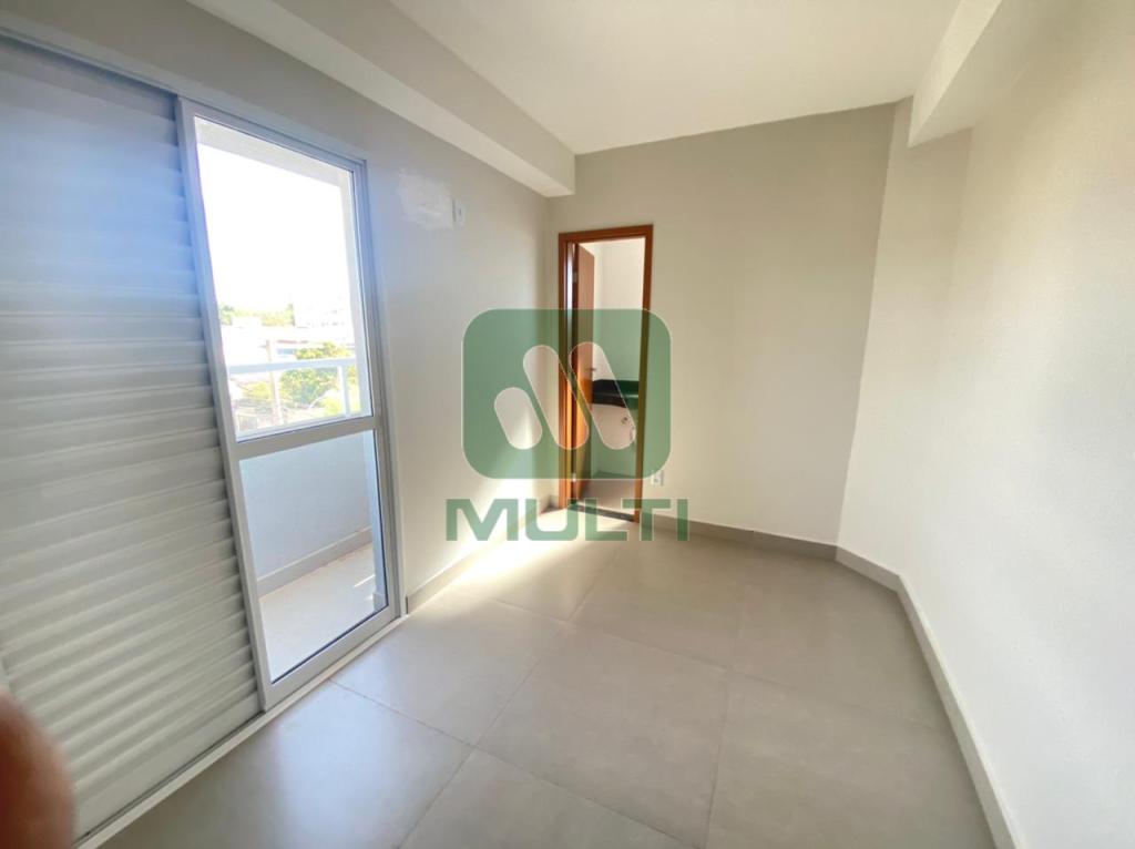 Apartamento à venda com 3 quartos, 73m² - Foto 4