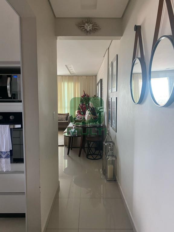 Apartamento à venda com 3 quartos, 120m² - Foto 2