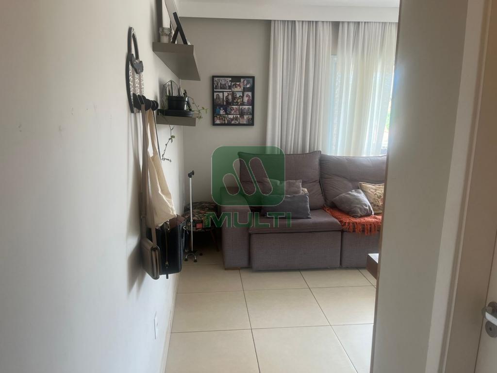 Apartamento à venda com 3 quartos, 88m² - Foto 2