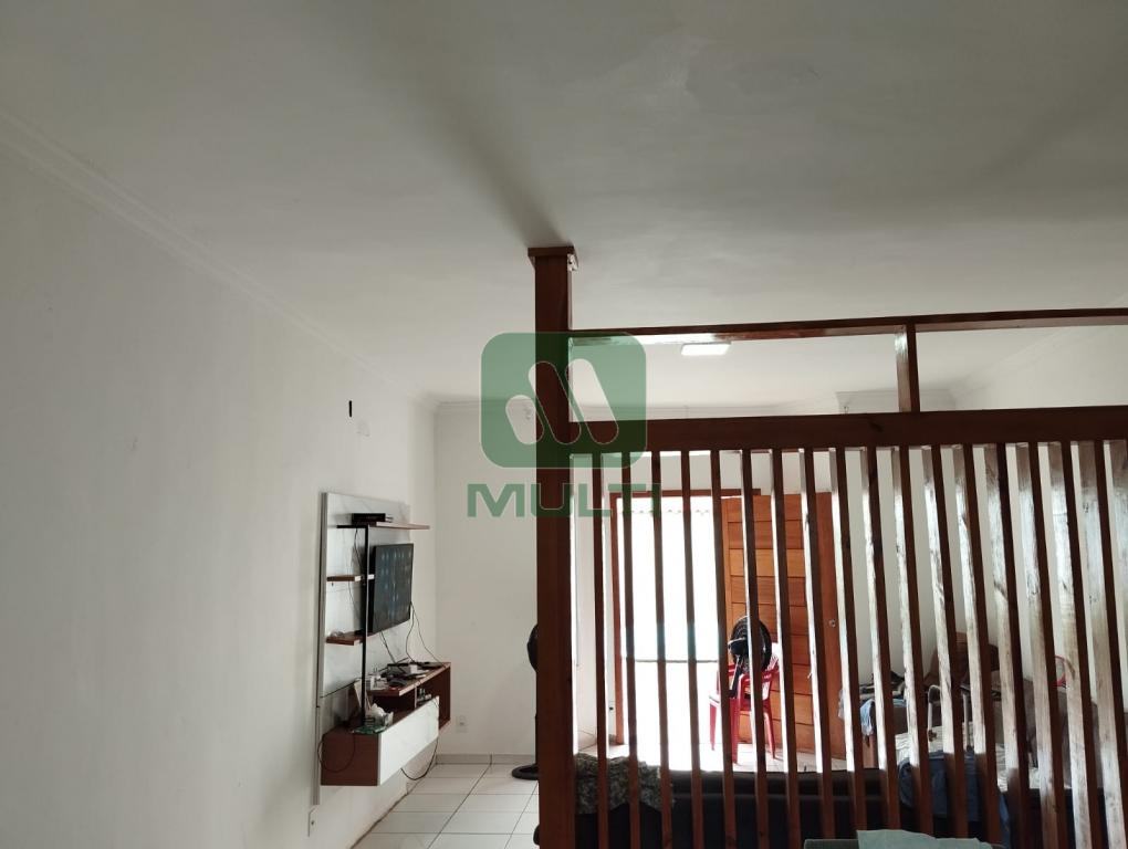 Casa à venda com 3 quartos, 200m² - Foto 5