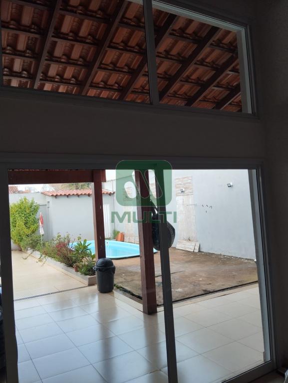 Casa à venda com 3 quartos, 200m² - Foto 6