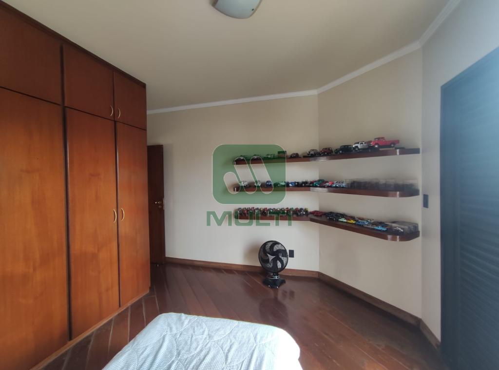 Casa à venda com 4 quartos, 402m² - Foto 19